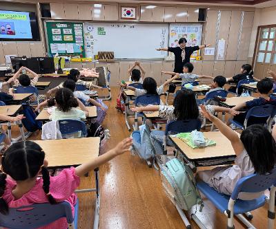 1학년 대상 인형을 활용한 성교육 