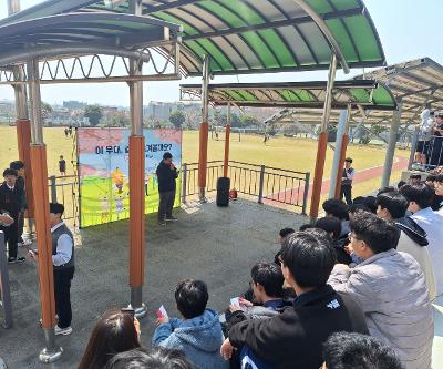 버스킹 공연으로 함께한 즐거운 학교 문화의 시간
