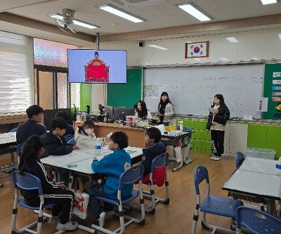 5학년 '역사 박람회' 학년 발표회 실시