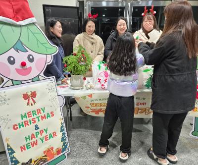 동화초 학부모회, ‘크리스마스 쿠키 꾸미기 키트’ 배부 행사 운영