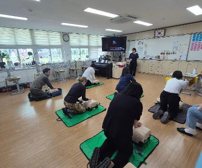 교직원 대상 심폐소생술 교육 실시