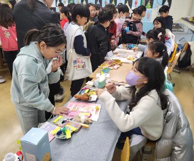 한라초 3학년, 개념기반탐구학습 <지구 마블 생태 여행>  알뜰 시장 개최