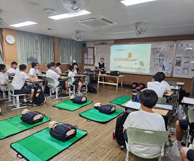 1학년 학생 심폐소생술 교육 실시