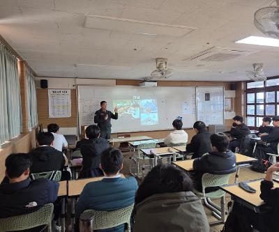 3학년 대상 군인 직업 체험 프로그램 운영