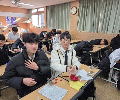 3학년 대상 ‘찾아가는 유용미생물 활용 교육’과 ‘고고학자와 토기 복원 프로그램 운영