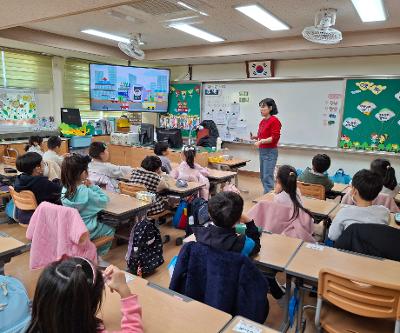 1학년  인터넷·스마트폰 과의존 예방교육 실시