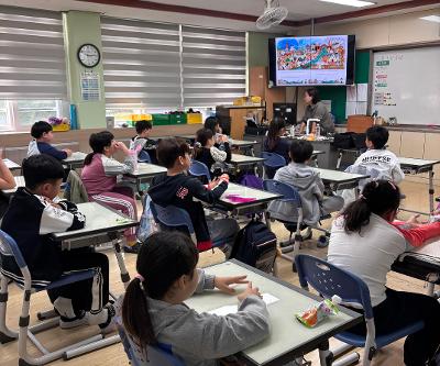 3학년 알록달록 무지갯빛 가을 책축제 고전읽기 프로그램 실시