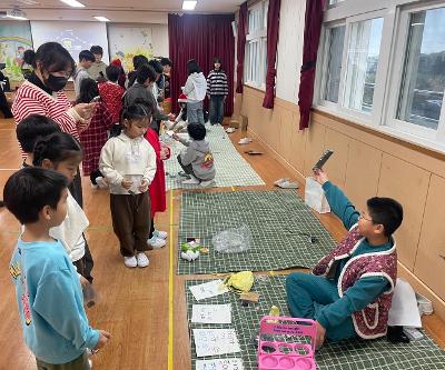 한동초, AI 기반 디지털 활동과 나눔이 어우러진 ‘한동 크리스마스 마켓’ 운영