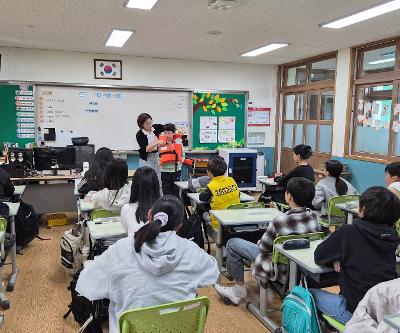6학년 생존수영이론교육 실시