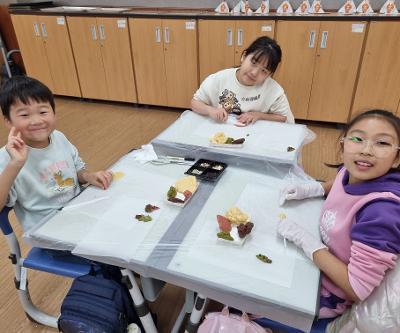 2학년 친구 사랑 쿠키 만들기 프로그램 운영