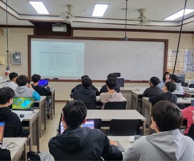 2025 교내 과학 토론 대회 실시