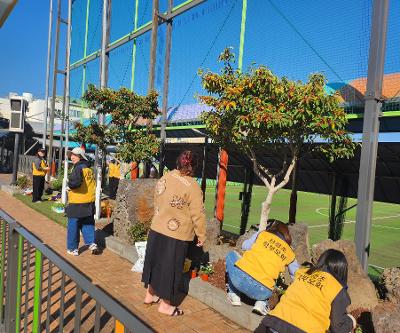  신광초, 학부모회와 함께하는 ‘꽃심기’ 활동으로 따뜻한 학교 환경 조성