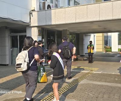 초코파이와 함께하는 학부모님 등교맞이 행사
