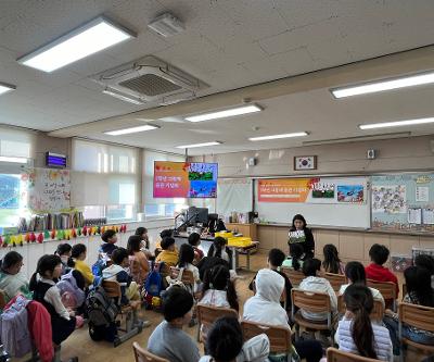 1학년 그림책 출판기념회 / 유·초 이음교육(그림책 읽어주기) 실시