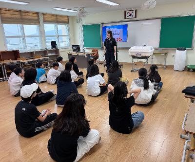 1, 2, 6학년 생존수영 이론교육 실시