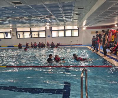 4학년 생존수영 교육 실시