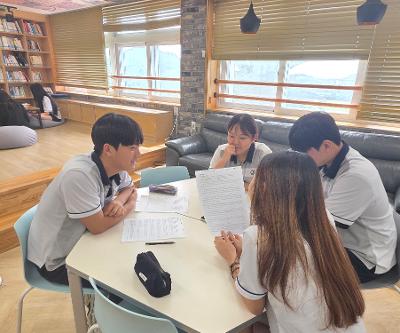 1학년 1반 국어 수업 <소설책 읽고 책 대화하기>