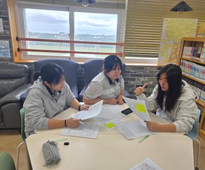 1학년 2반 국어 수업 <소설책 읽고 책대화하기>