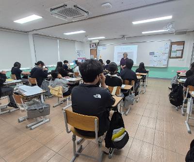 찾아가는 제주4.3문학 이야기(강은미 시인 초청) 강연 