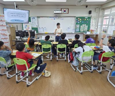 책과 놀이, 글쓰기로 키우는 생각의 힘(1~4학년 대상 문해력 향상 프로그램 운영)
