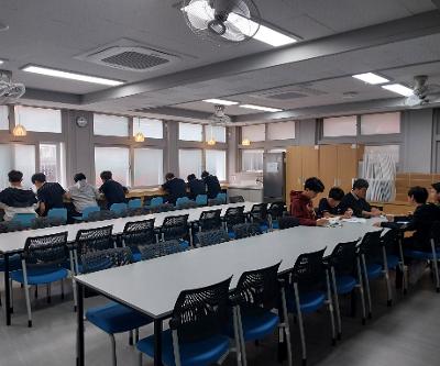 1학기 중간고사 대비 자습실 운영(학생자치회 주관)