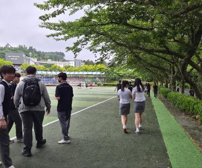 등굣길 걷기