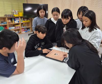2026학생맞춤통합지원 "오목왕 탄생! 우승자 반 전체에 아이스크림 쏜다!"