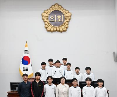 2025학년도 꿈끼이음123 1학년 청소년 모의의회 체험