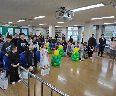 설레는 입학식. 다양한 배움을 즐기는 공동체로서의 첫 걸음으로  힘찬 출발~! 