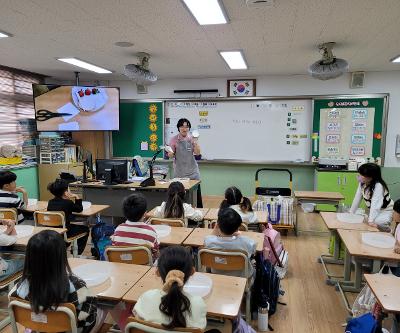 1학년 케이크 만들기 체험 실시