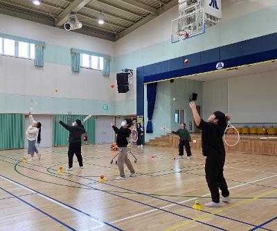 우리 함께 '테니스'를 쳐요