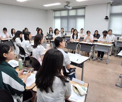국제기자단, <임기모 국제관계대사(외교관)님과의 만남과 대화>