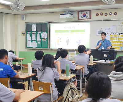 1학년 반편견 입양교육 실시