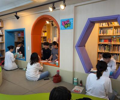 학부모 독서동아리와 함께 교육공동체가 책으로 하나 되어 가을 책잔치로 퐁당!