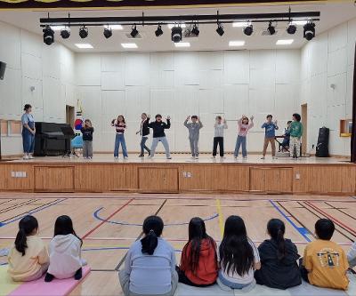 몸짓으로 전한 이야기, 마임 교육 실시