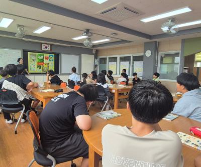 2025학년도 5,6학년 작가와의 만남_송미경 작가