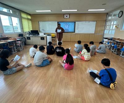 어도 초등학교 여름 영어 캠프 실시 