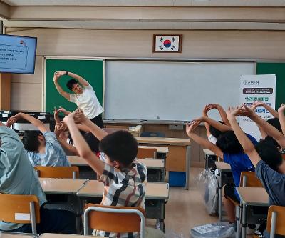 바른자세, 바르게걷기교육 2