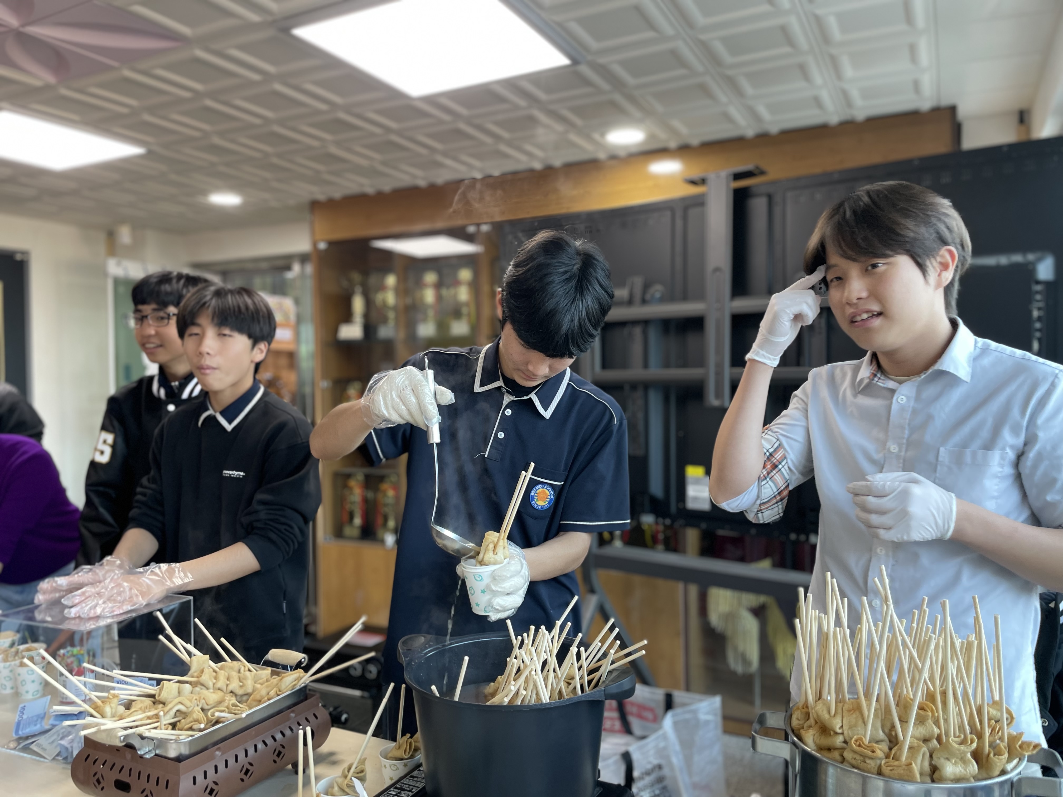 2025학년도 전교 학생자치회 주관 취약계층 성금 모금을 위한 플리마켓 운영